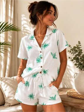 Women's White & Green Printed Short  Set